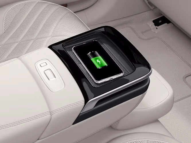 Mercedes-Benz EQS 450 4MATIC 9