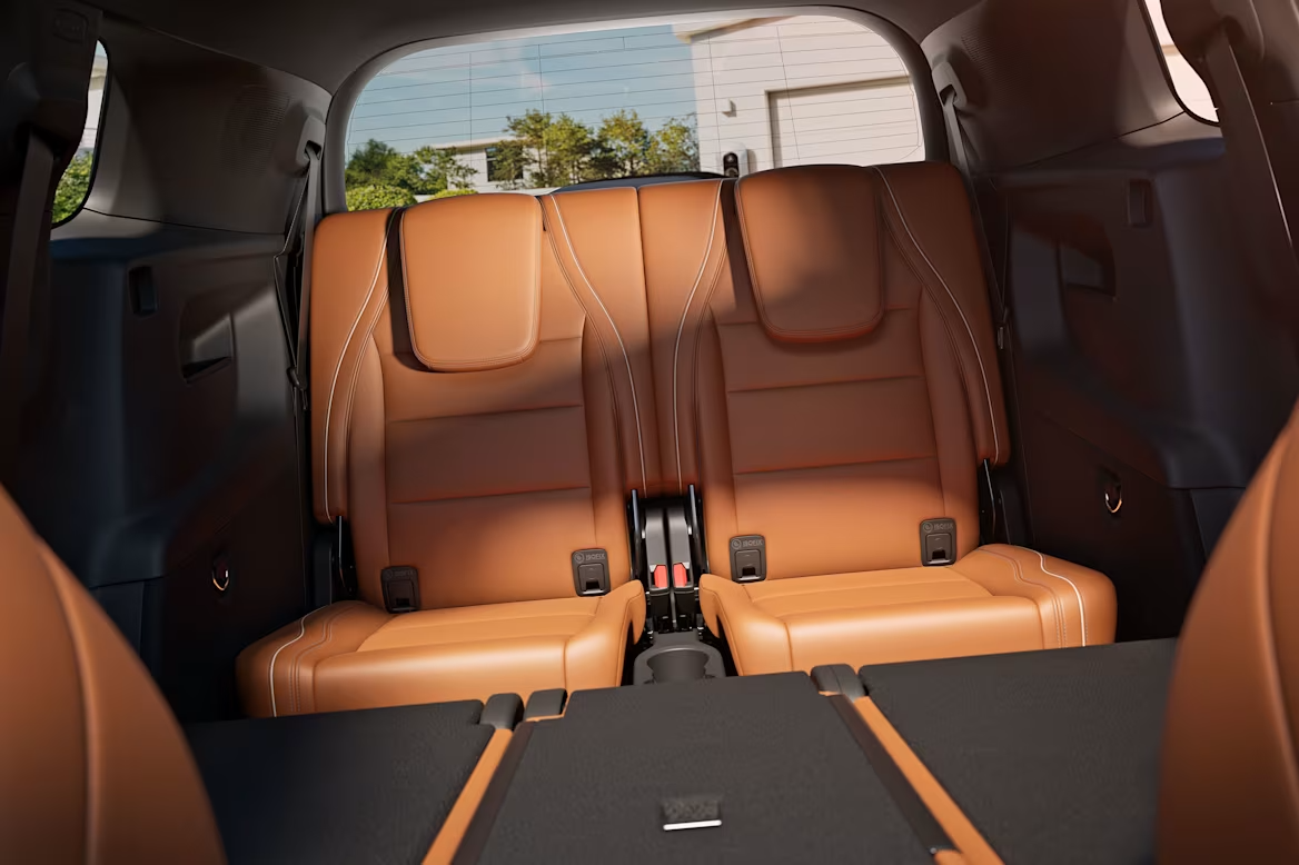 Mercedes-Benz GLB 350 4MATIC with EQ technology 9