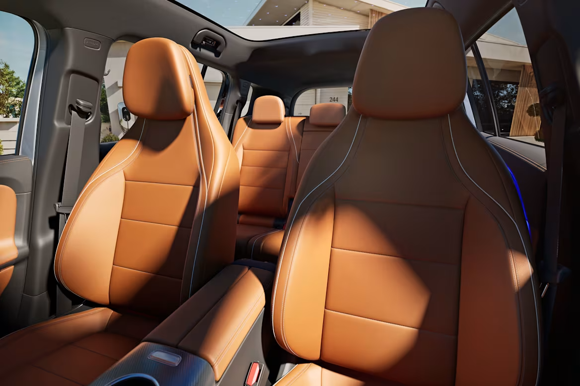 Mercedes-Benz GLB 350 4MATIC with EQ technology 10