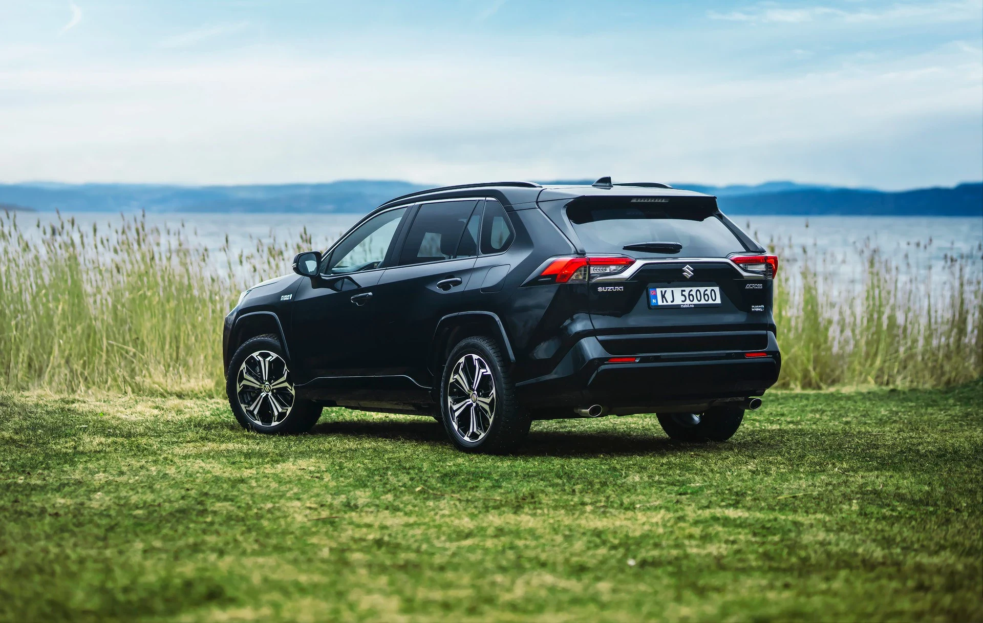 Suzuki ACROSS 4x4 Plug-in Hybrid 15