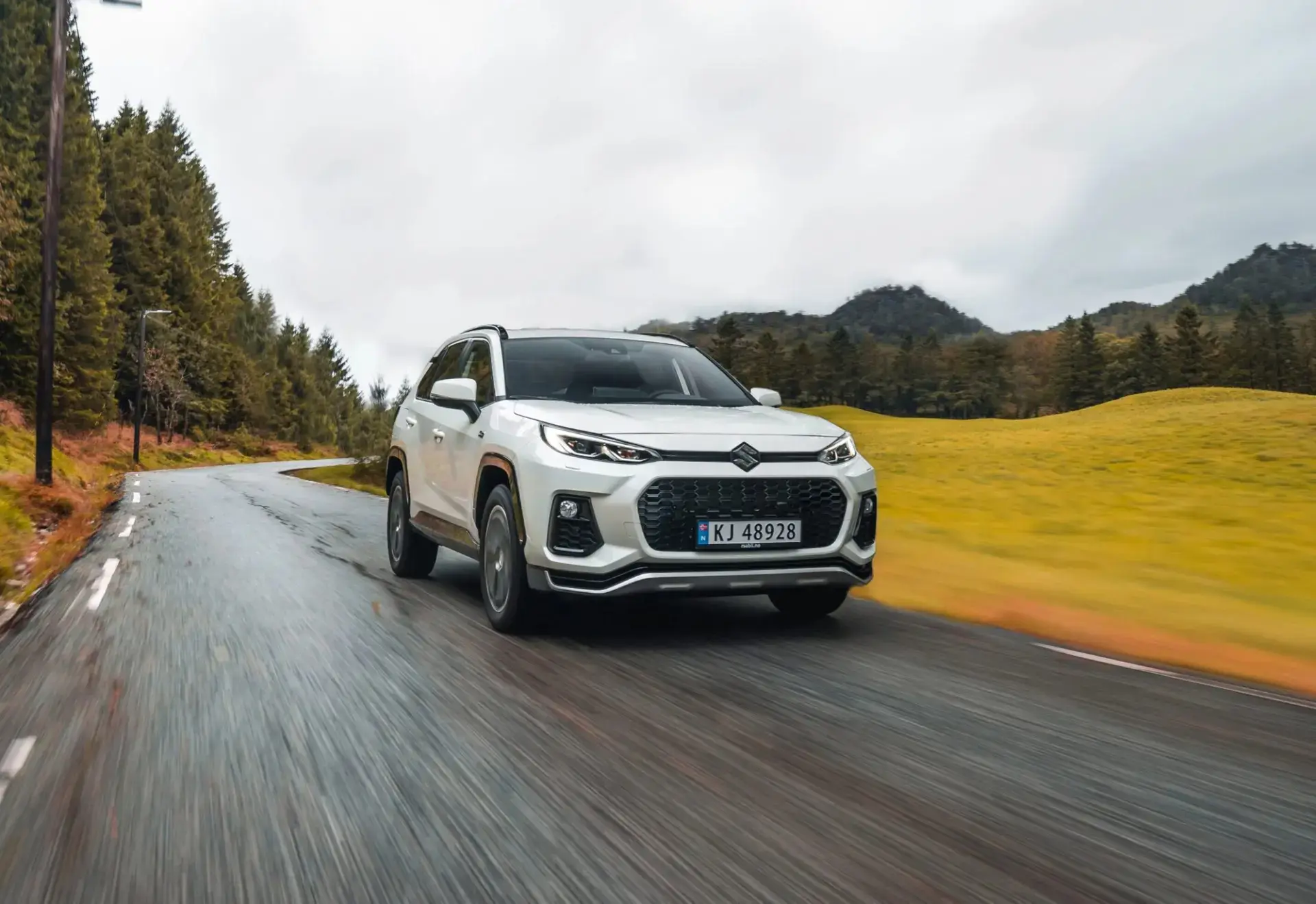 Suzuki ACROSS 4x4 Plug-in Hybrid 14