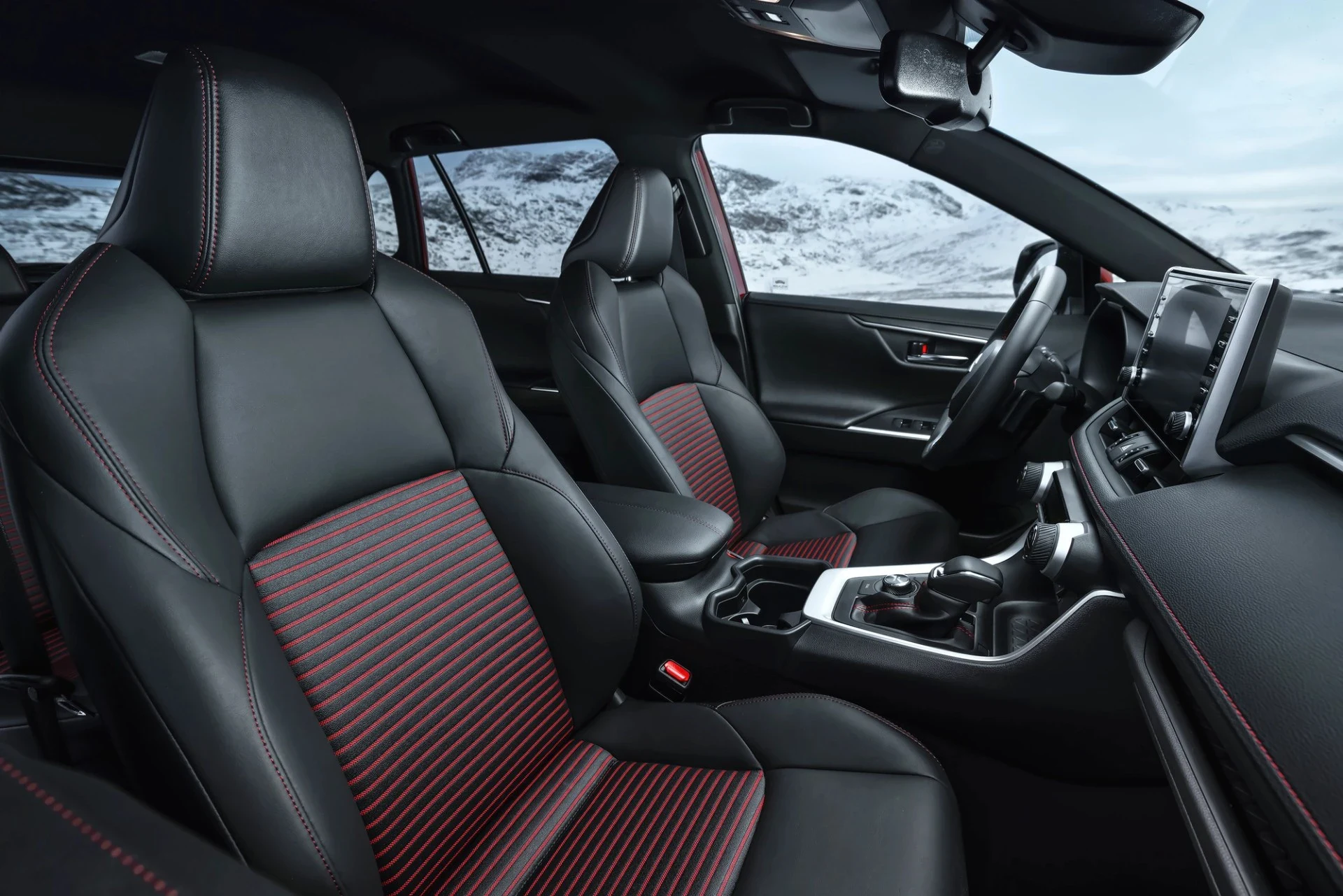 Suzuki ACROSS 4x4 Plug-in Hybrid 9