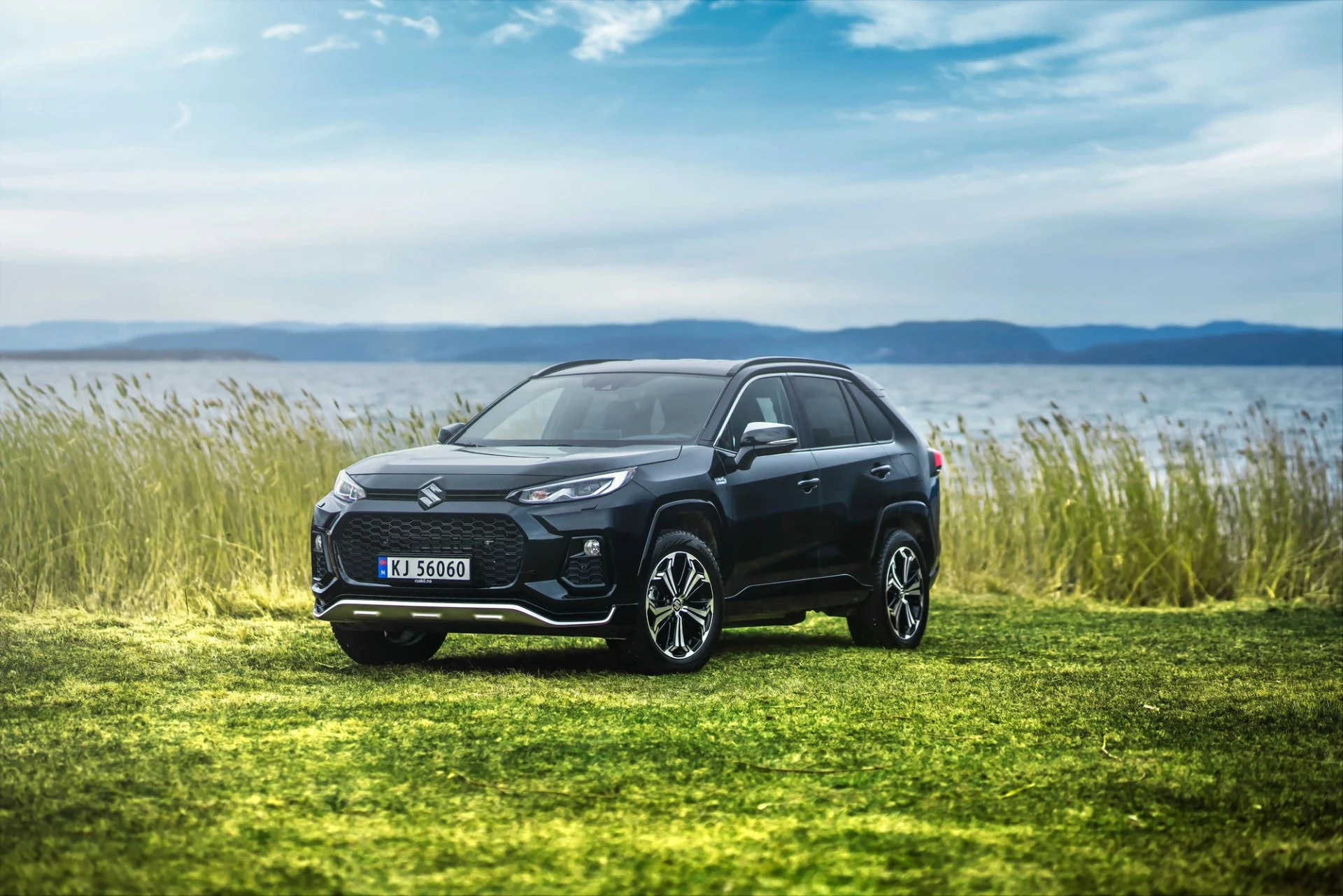 Suzuki ACROSS 4x4 Plug-in Hybrid 11