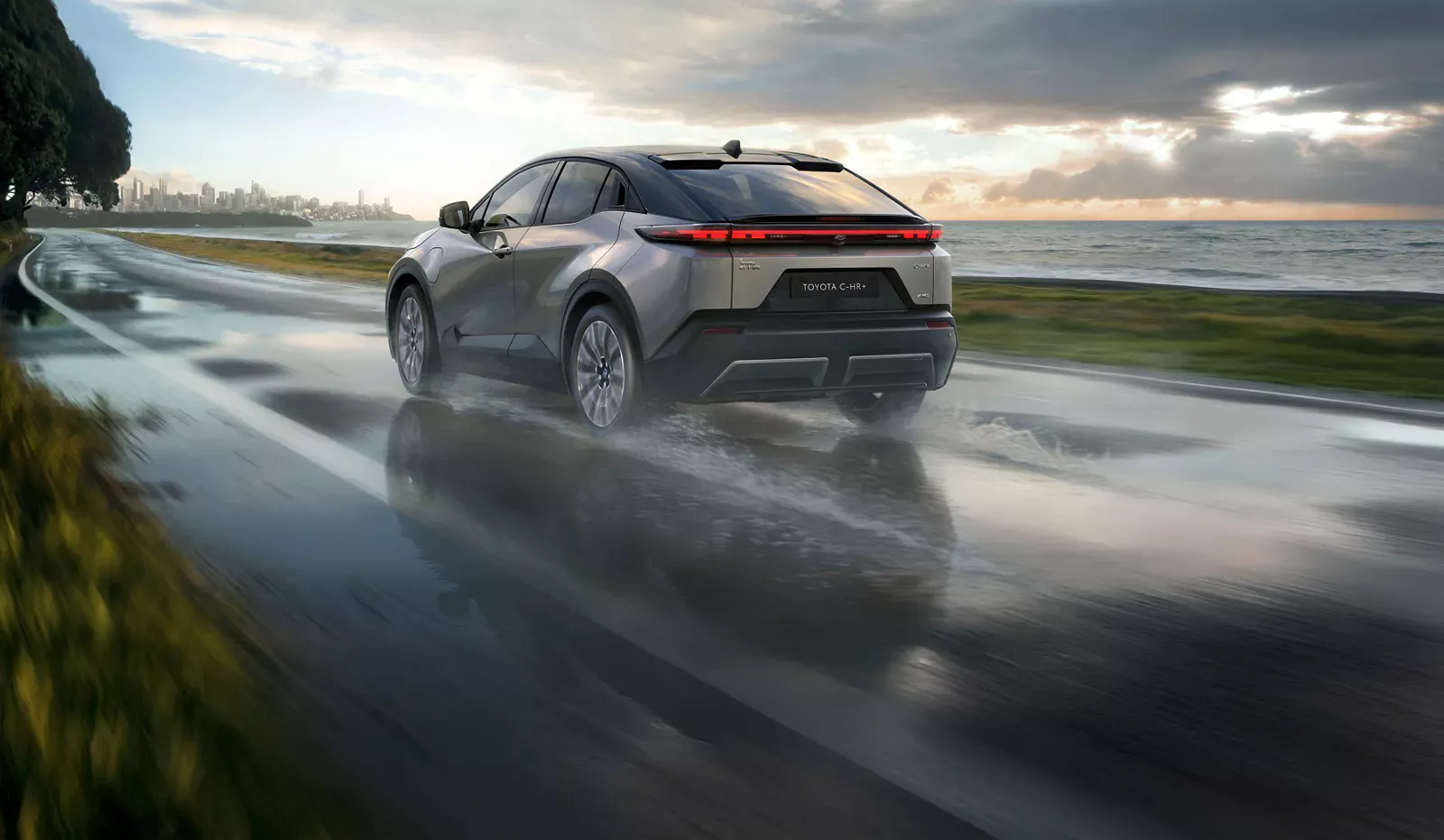 Toyota C-HR+ Executive Panorama 77 kWh AWD Grey pack 6