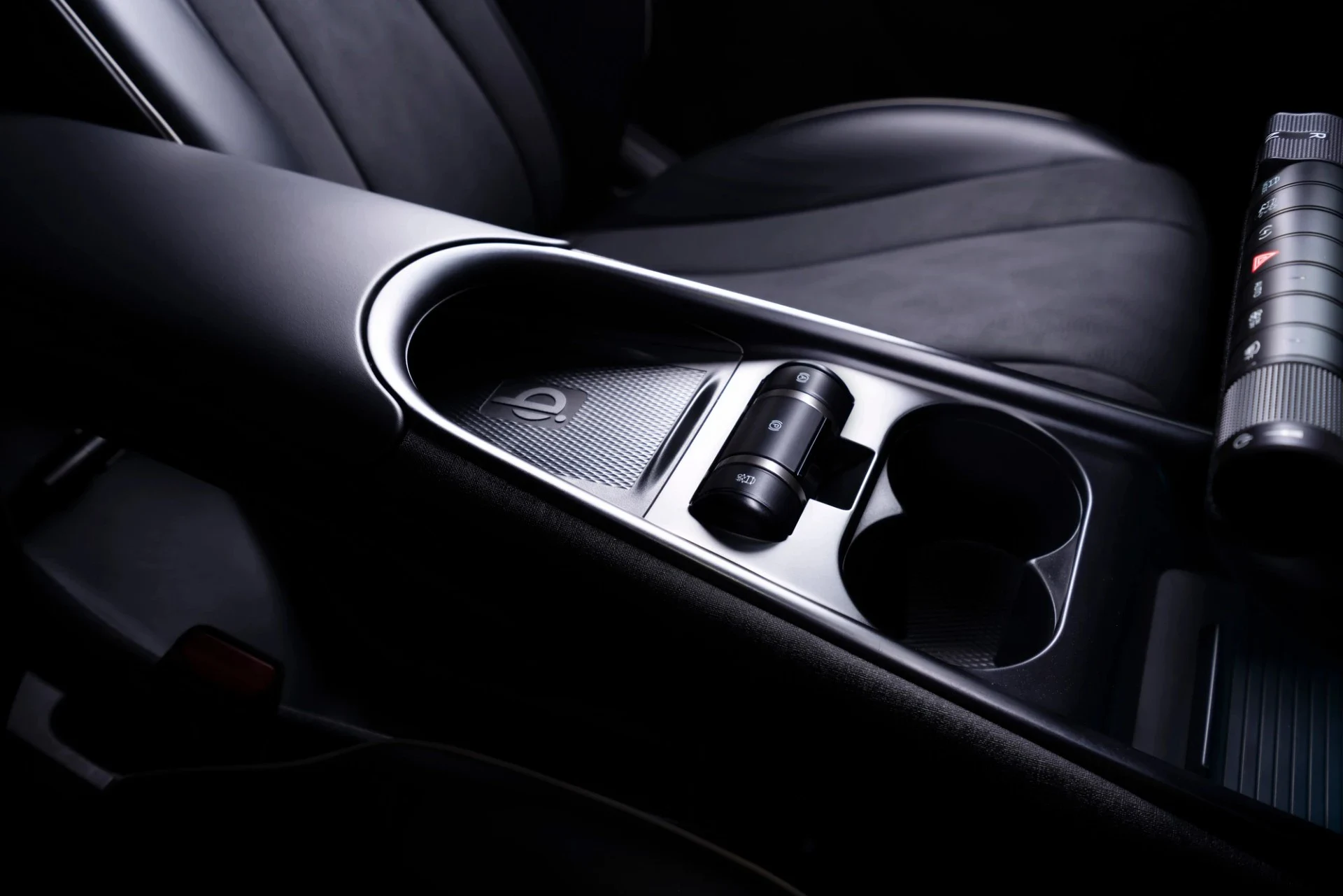 BYD Dolphin Comfort 8