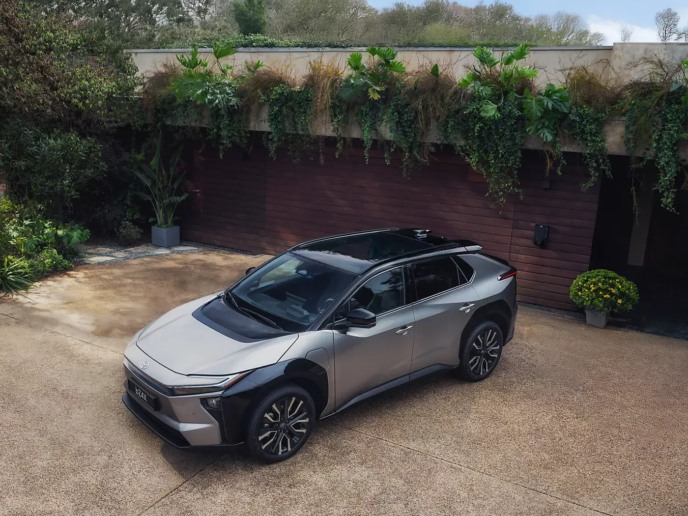 Toyota bZ4X Executive Bitone 7