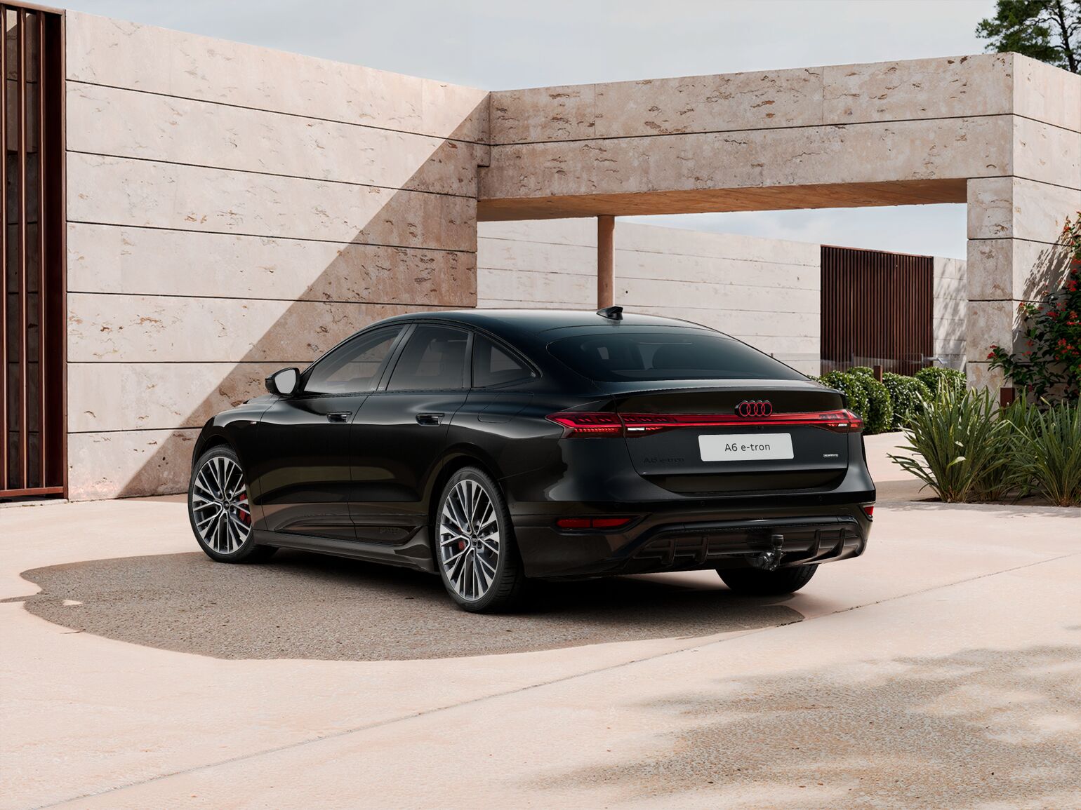 Audi A6 S line Pro Black Edition e-tron quattro 6