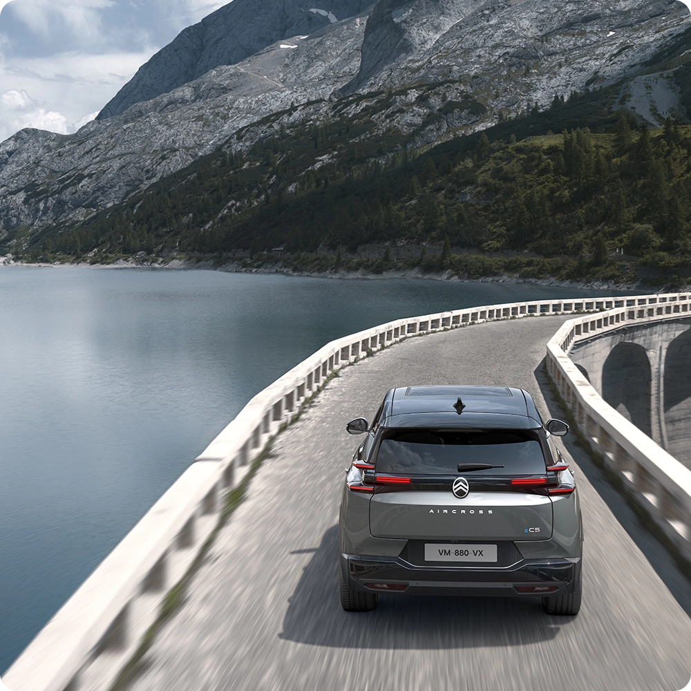 Citroën Ë-C5 Aircross PLUS SUV 11