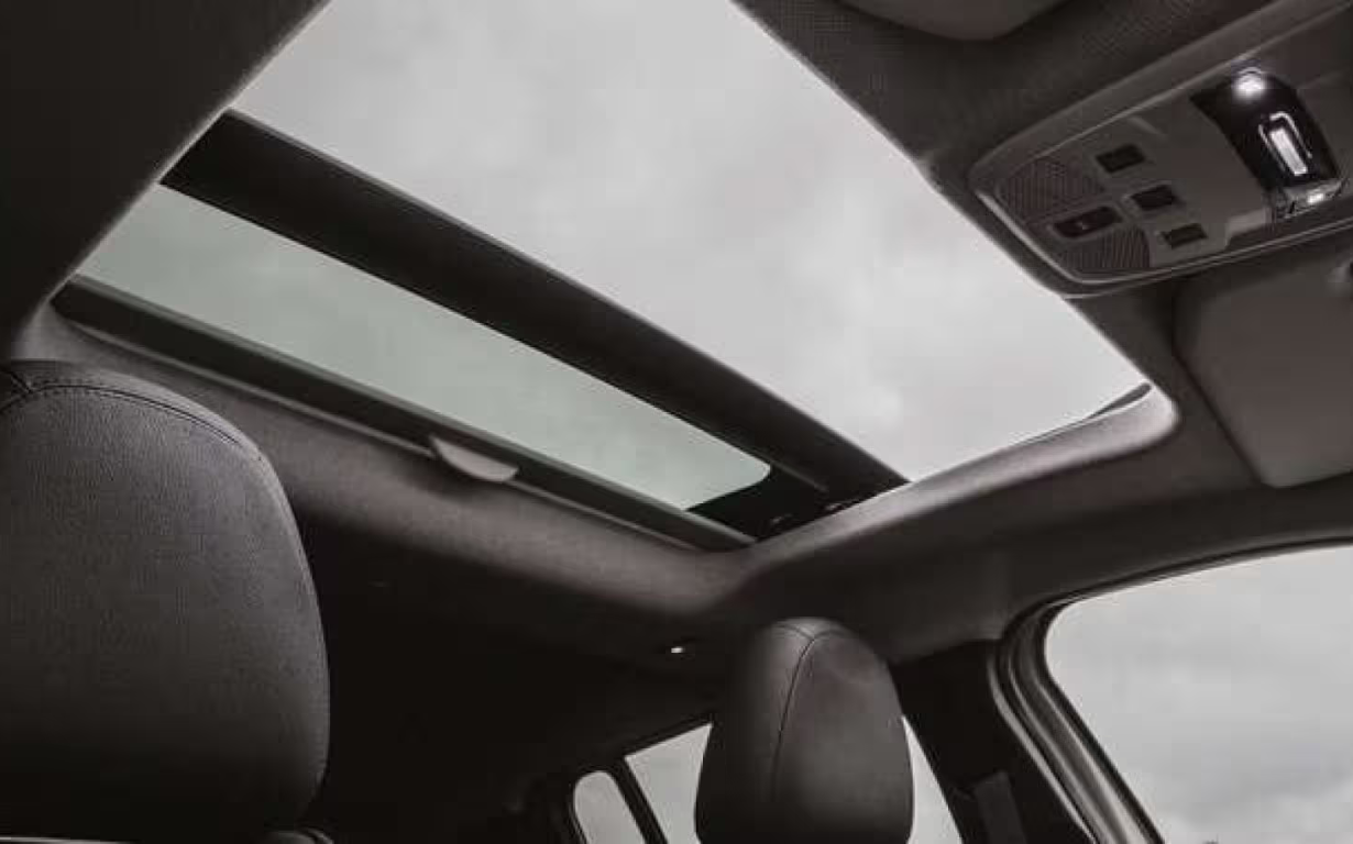 Jeep Avenger SUMMIT 8