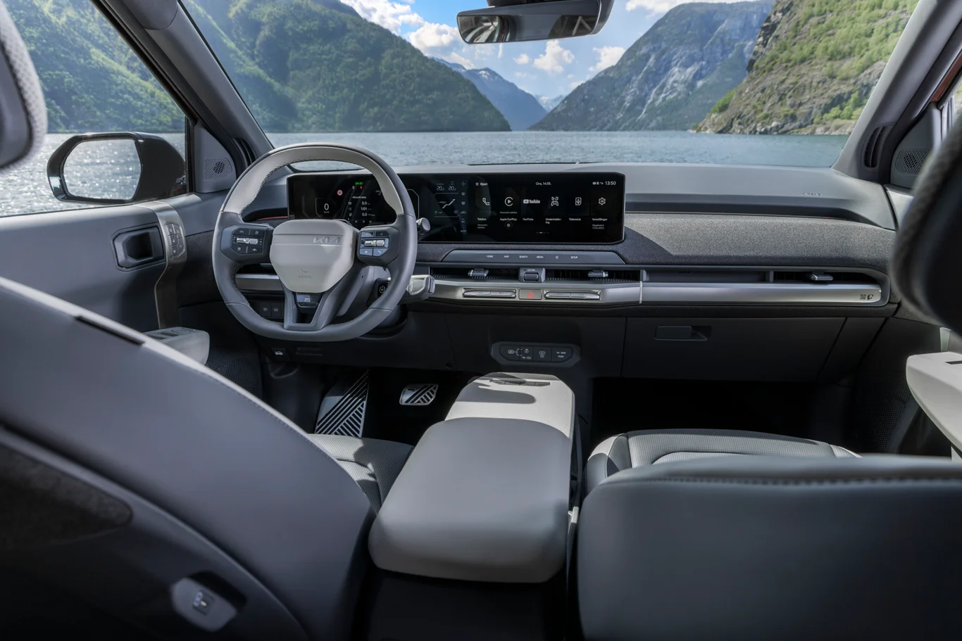 Kia EV3 Standard Range Exclusive Plus 9