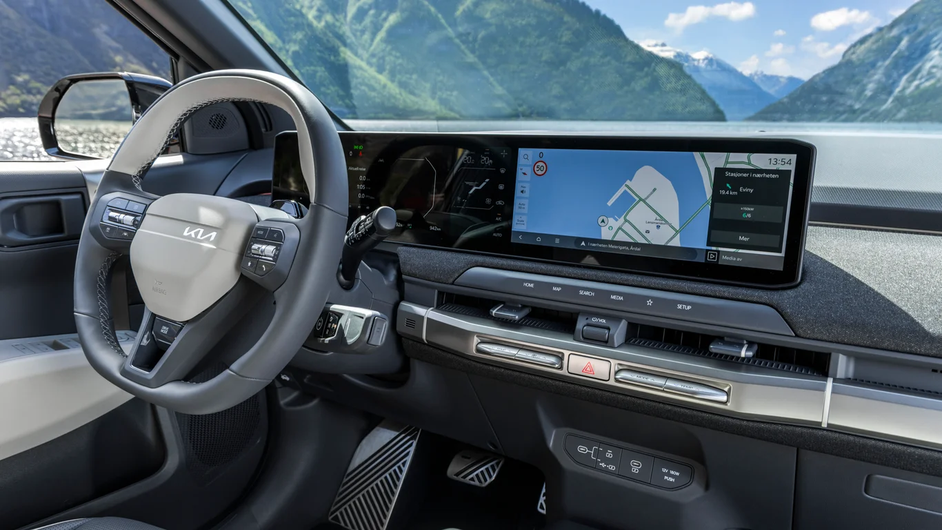 Kia EV3 Standard Range Exclusive Plus 10