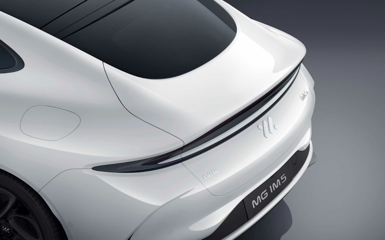 MG IM5 AWD 100 kWh 4