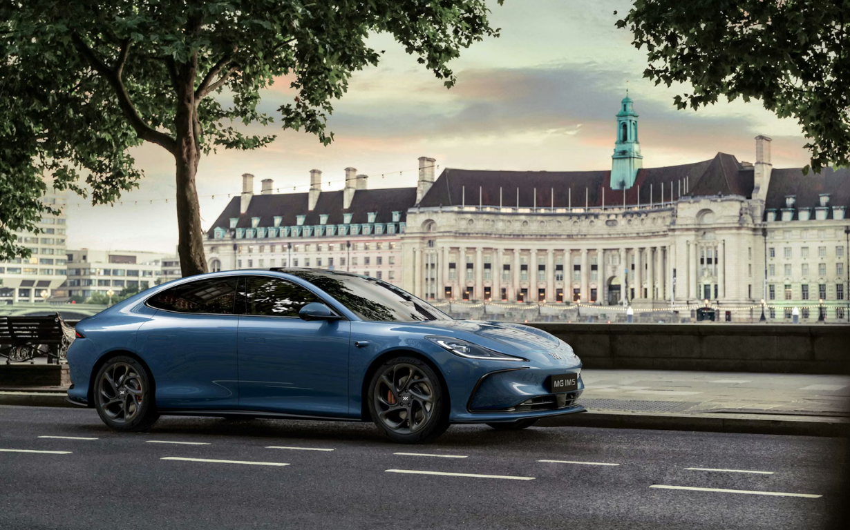 MG IM5 AWD 100 kWh 7