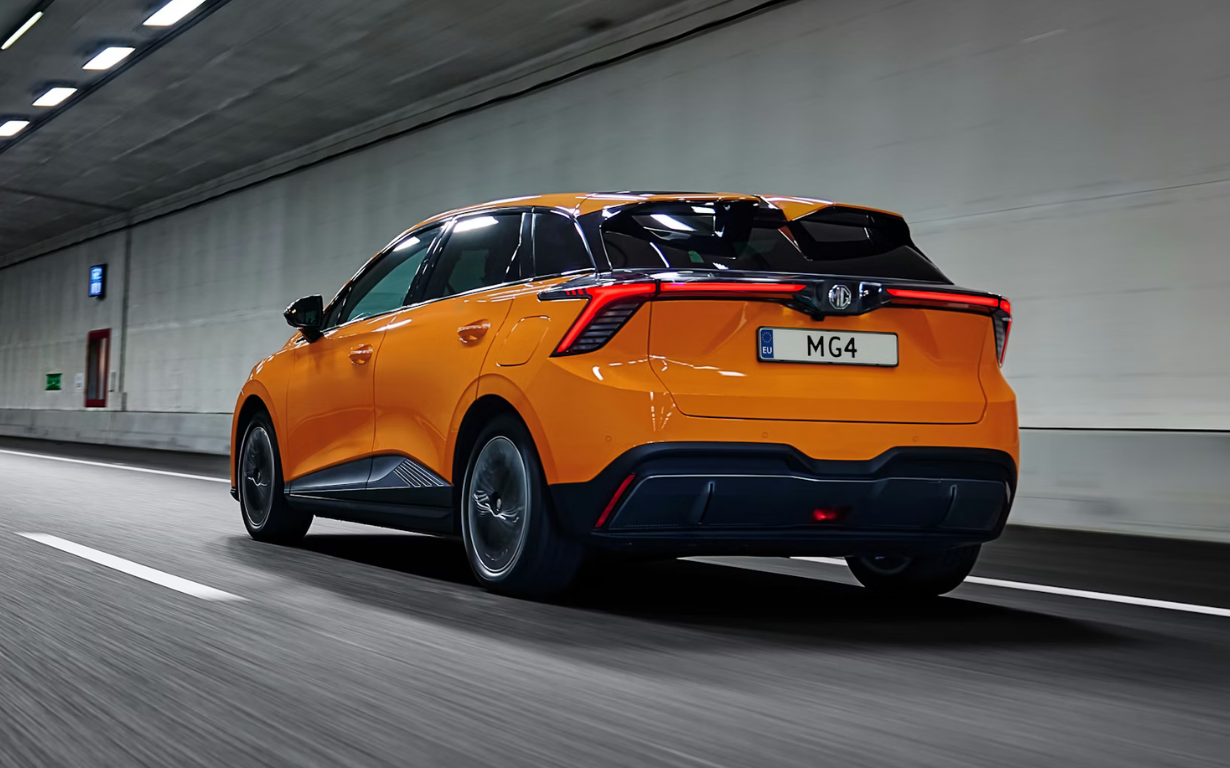 MG4 Electric Luxury 49 kWh 4
