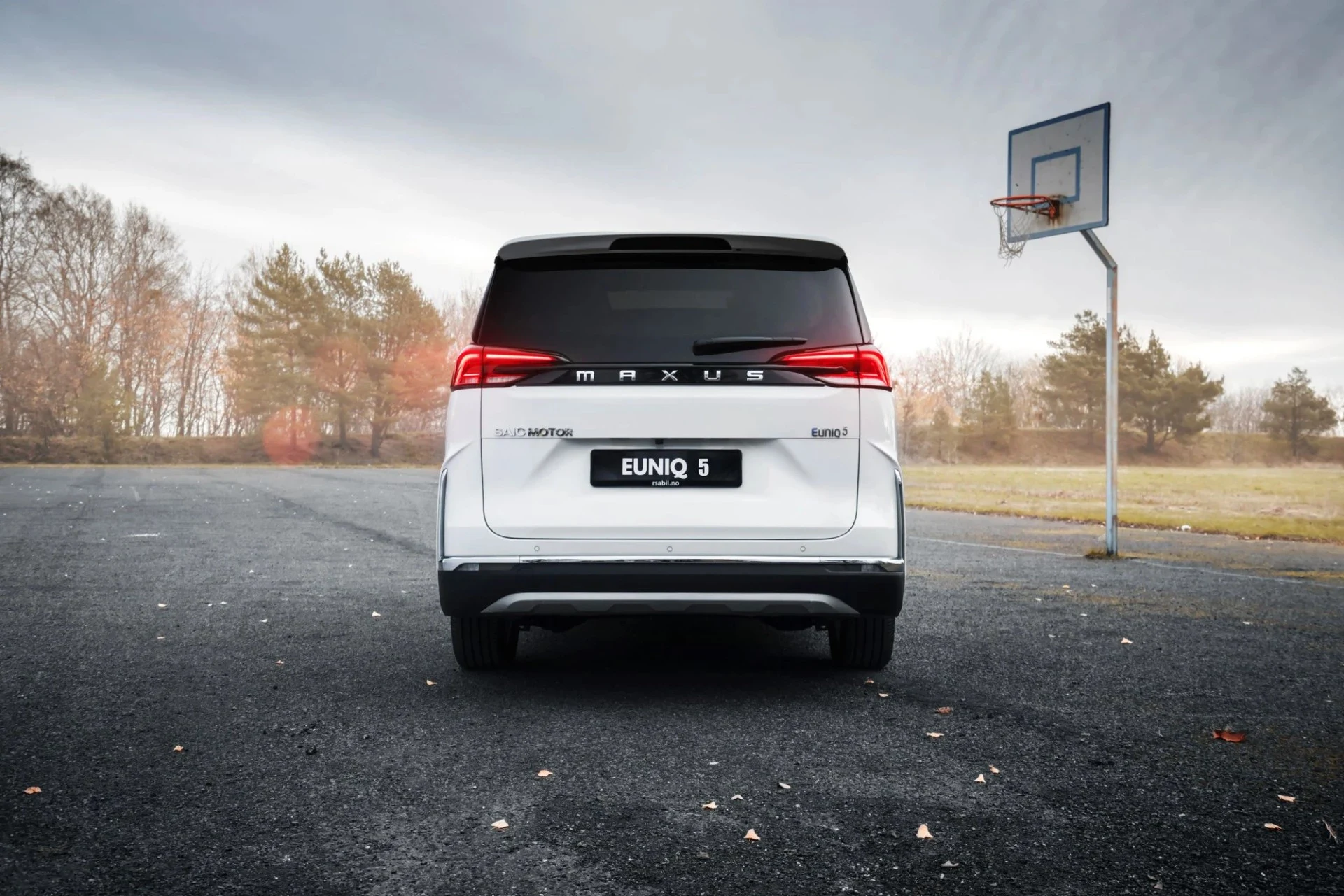 Maxus Euniq5 Executive 7-seter 5