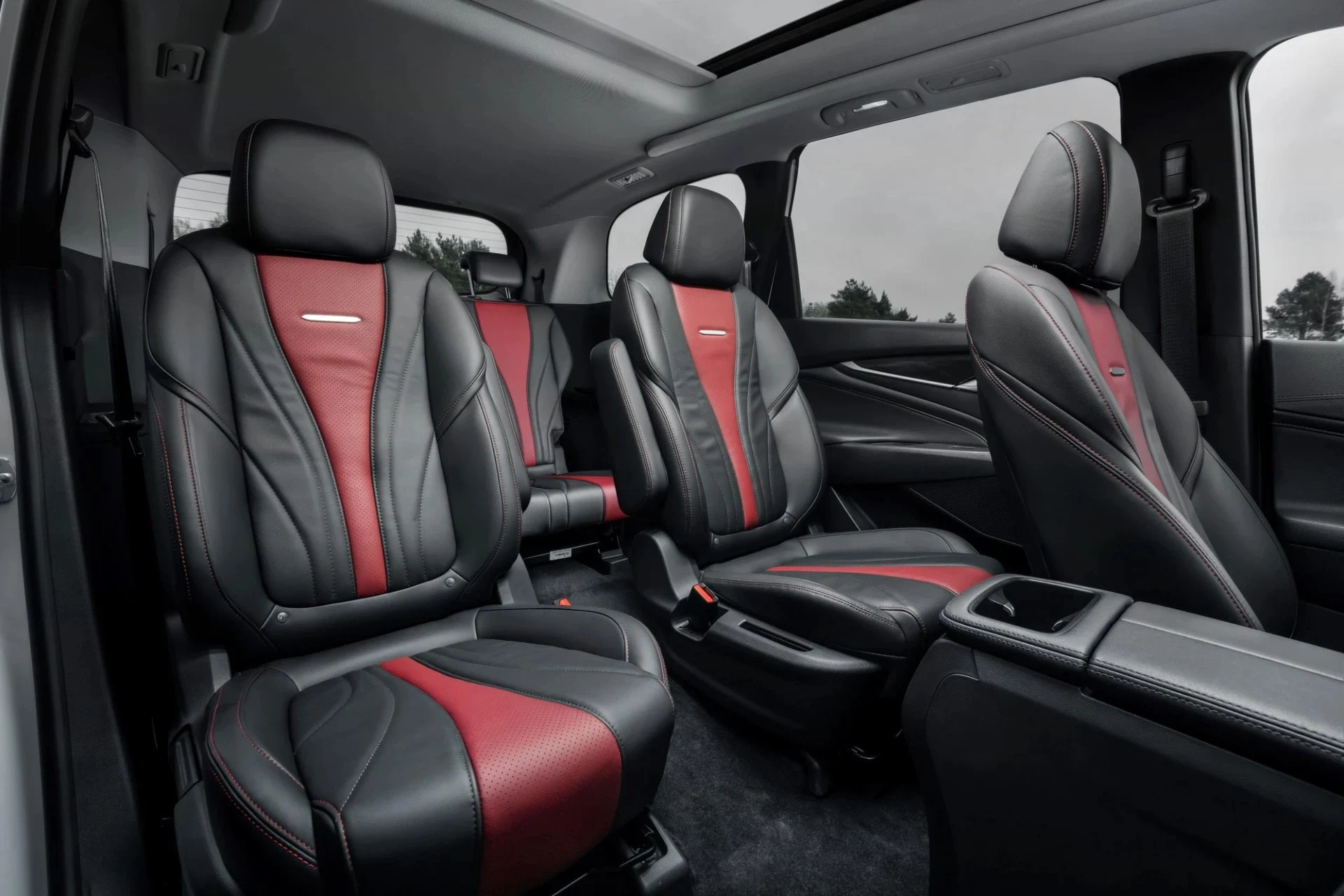 Maxus Euniq5 Executive 7-seter 9