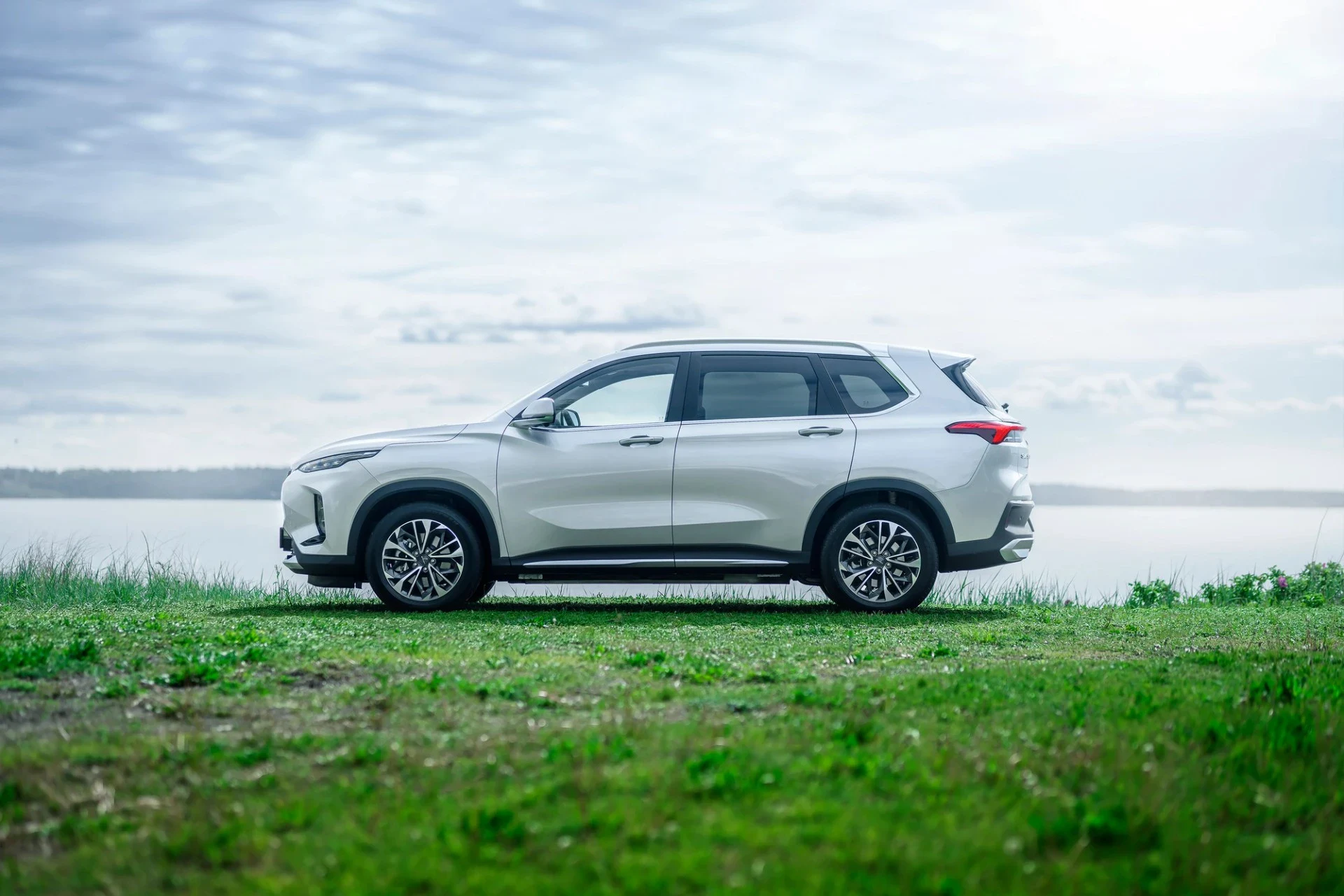 Maxus Euniq6 Exclusive 5