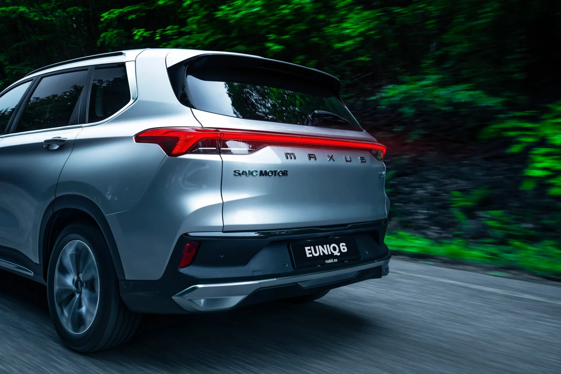 Maxus Euniq6 Exclusive 8