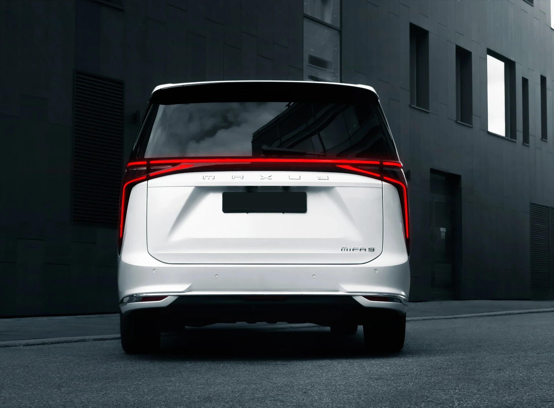 Maxus MIFA9 Premium 7-seter 3