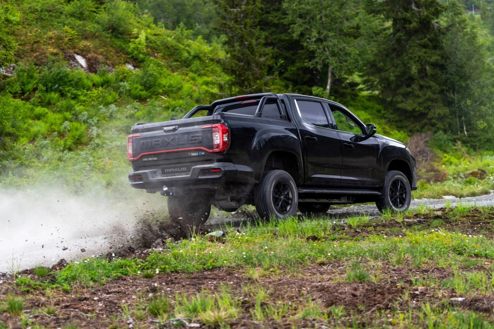 Maxus T90 EV Thunder 8