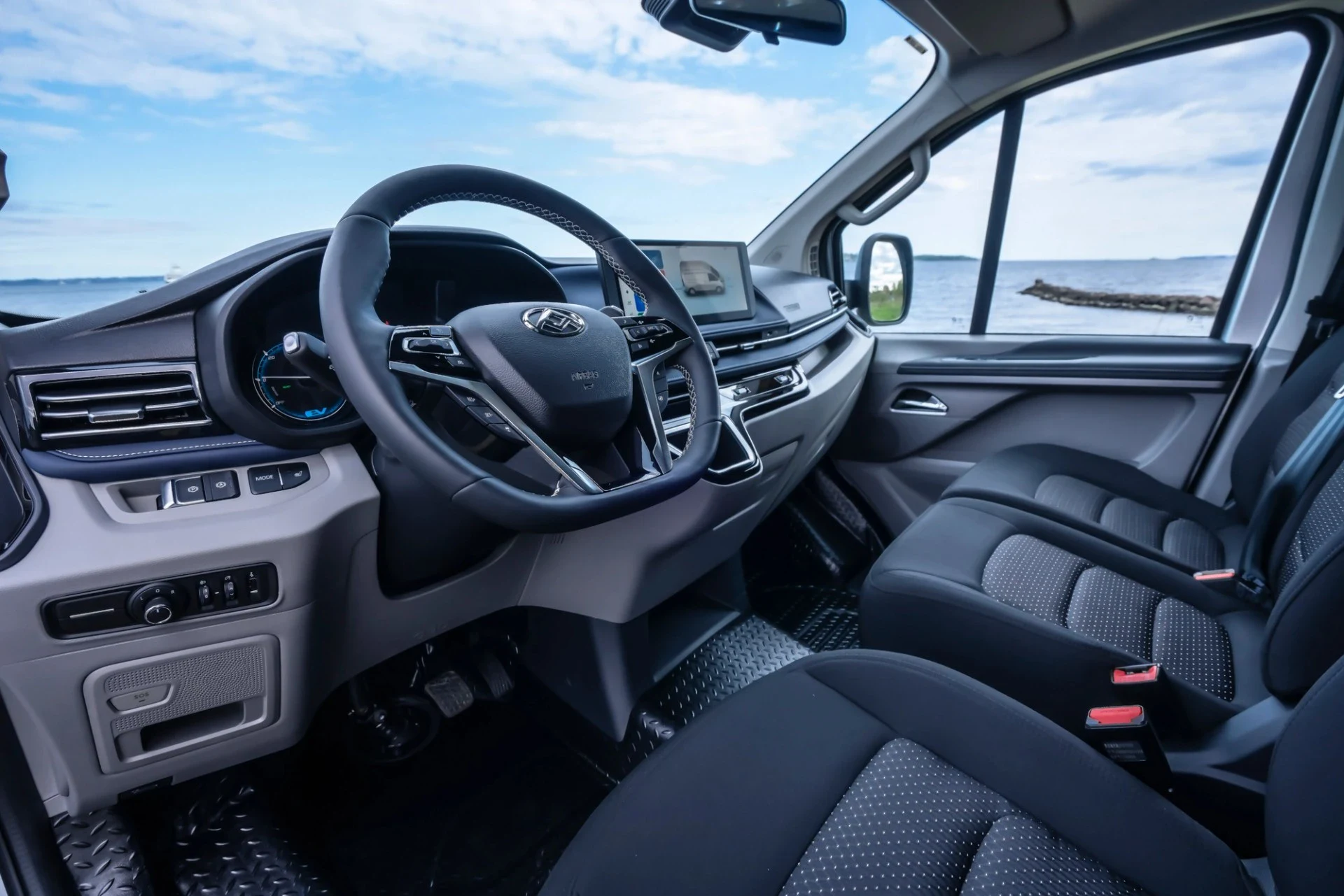 Maxus e-Deliver 7 6,7m3 88kWh 4x4 8