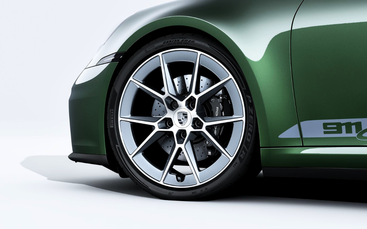 Porsche 911 Carrera T 6