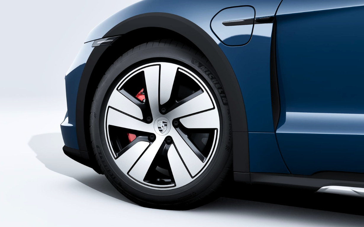 Porsche Taycan 4S Cross Turismo 6