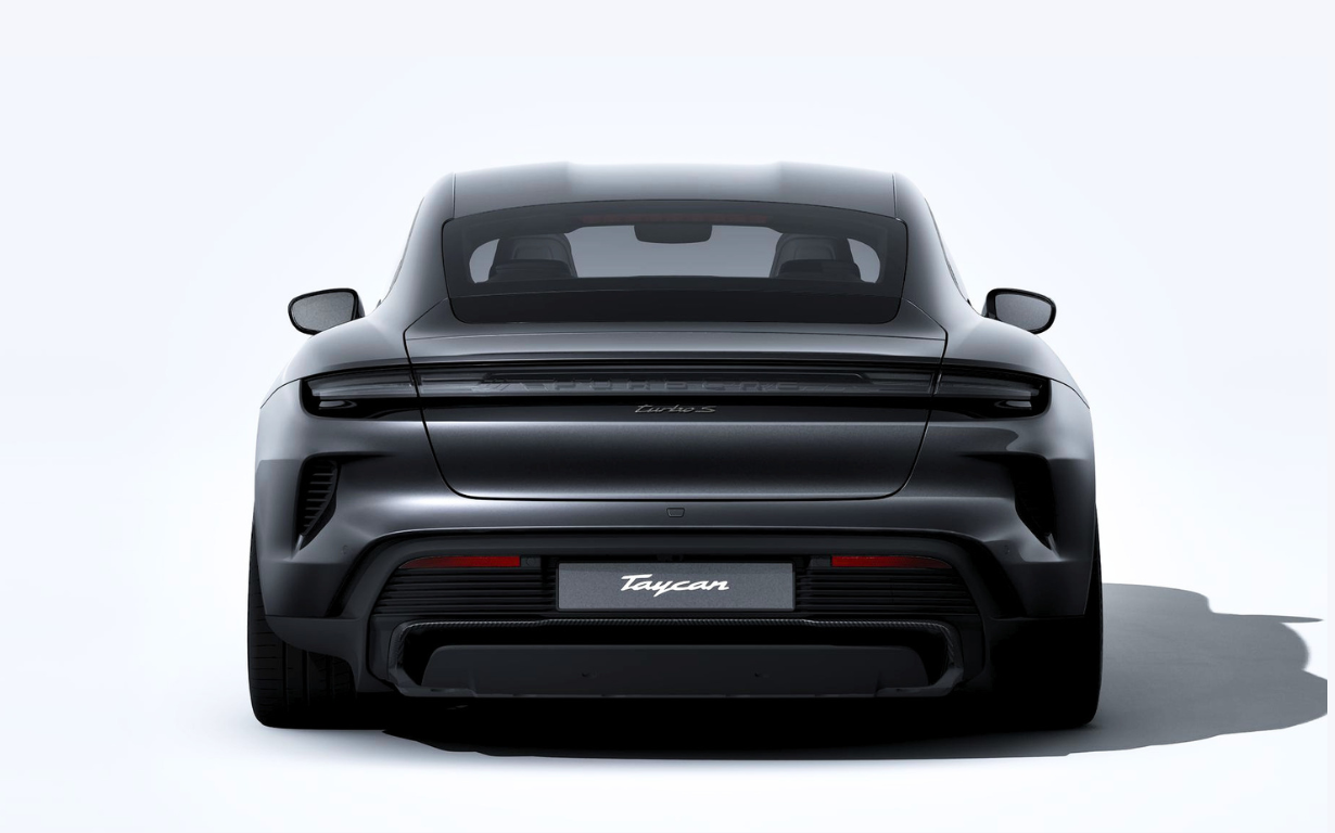 Porsche Taycan Turbo S 4