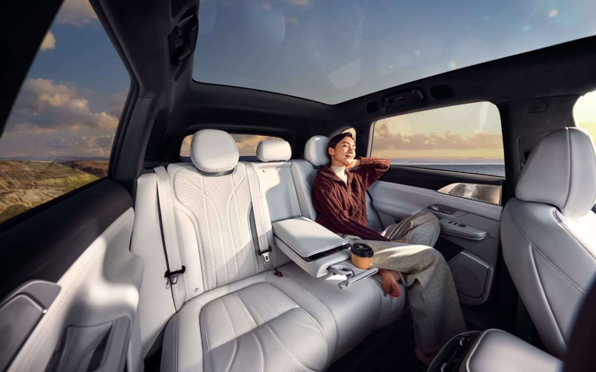 XPENG G9 RWD Standard Range 5