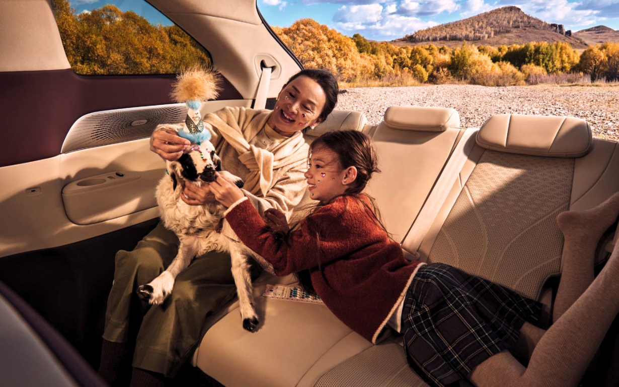 XPENG X9 AWD Performance 7