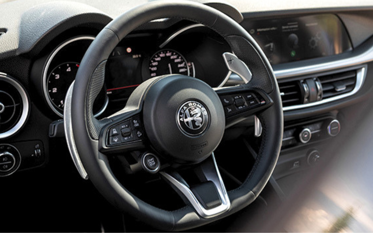 Alfa Romeo Stelvio 8