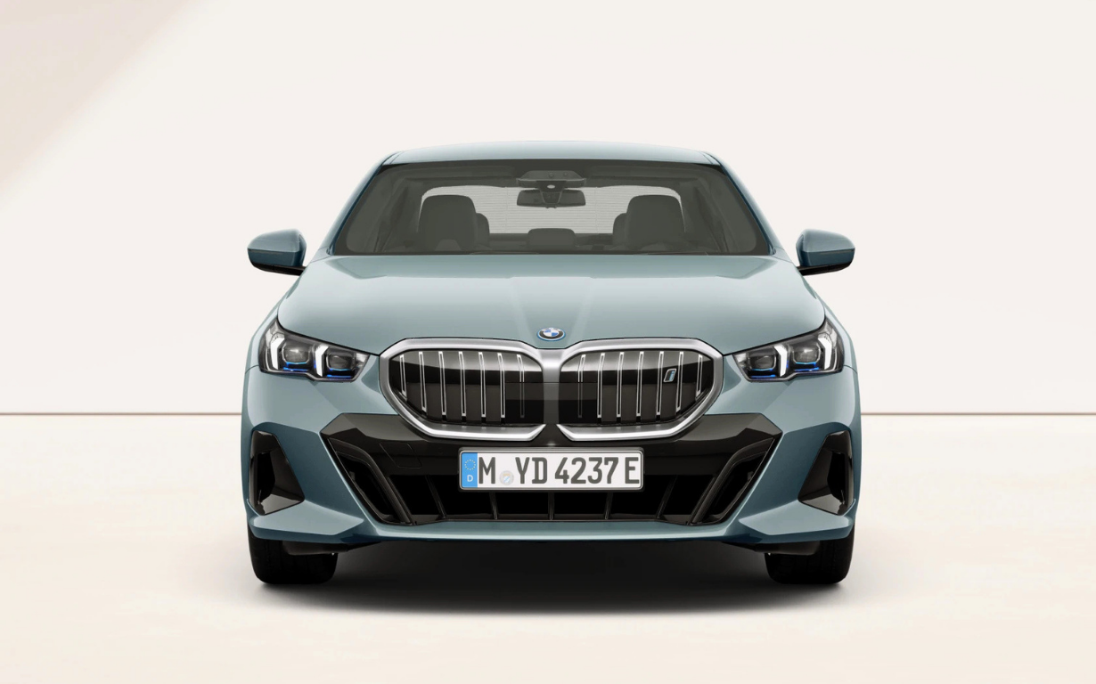 BMW i5 eDrive40 Active Edition M Sport Edition 4