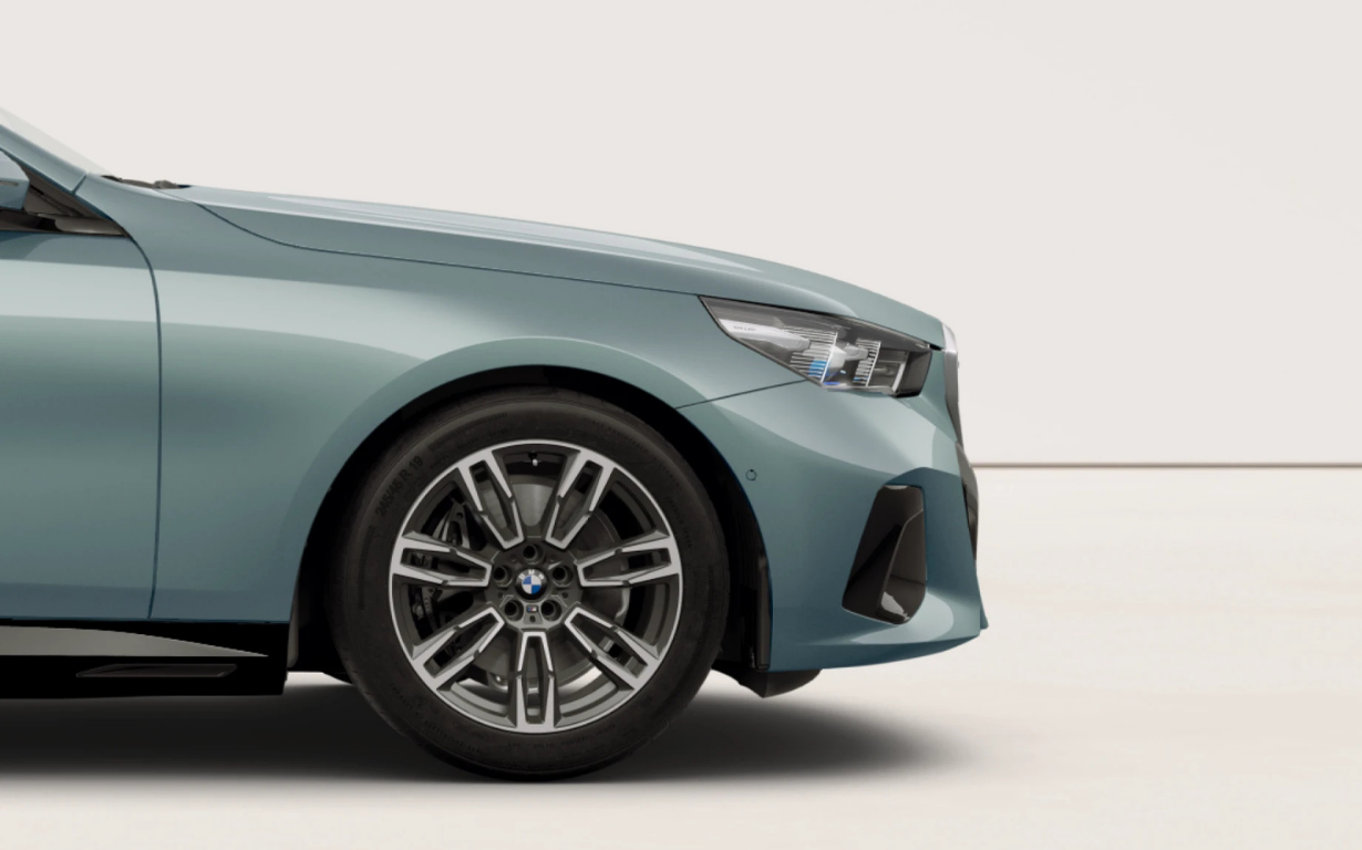 BMW i5 eDrive40 Active Edition M Sport Edition 5