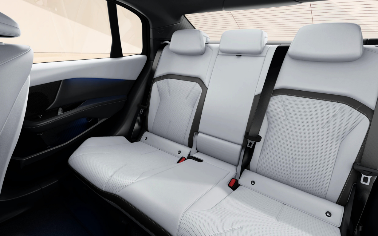 BMW i3 40 xDrive Active Edition 7
